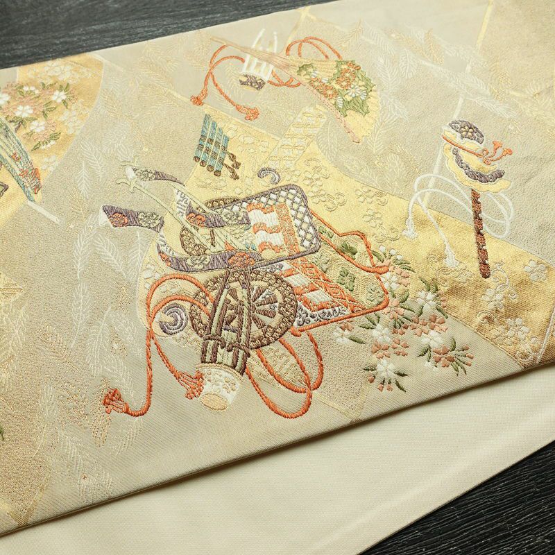 袋帯 銘明錦 六通柄 フォーマル用 正絹 古典柄 箔 金通し 帯 入学式 御所車 扇子 卒業式 結婚式 ベージュ_画像11