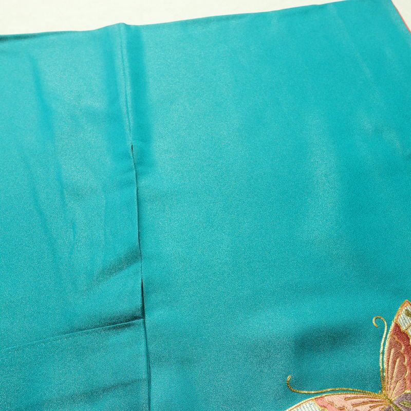 振袖 金駒刺繍 正絹 古典柄 袷仕立て 身丈163.5cm 裄丈70cm 箔 刺繍 金彩 金糸 着物 成人式 二十歳 蝶 緑・うぐいす色_画像15