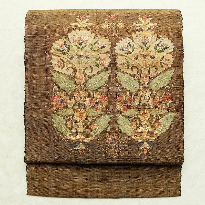 名古屋帯 太鼓柄 良品 正絹 木の葉・植物柄 通し仕立て 箔 金糸 帯 黄・黄土色_画像1