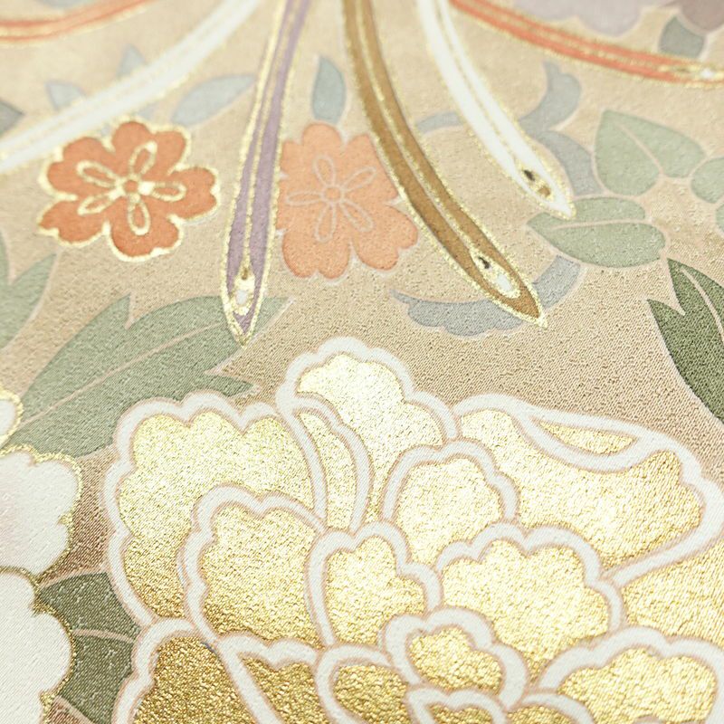 色留袖 良品 五つ紋付き 比翼付き 金駒刺繍 正絹 人物・動物柄 袷仕立て 身丈166cm 裄丈67cm 箔 フォーマル 着物 結婚式 緑・うぐいす色_画像11