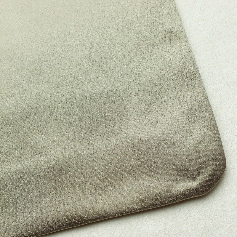 色留袖 良品 五つ紋付き 比翼付き 金駒刺繍 正絹 人物・動物柄 袷仕立て 身丈166cm 裄丈67cm 箔 フォーマル 着物 結婚式 緑・うぐいす色_画像17