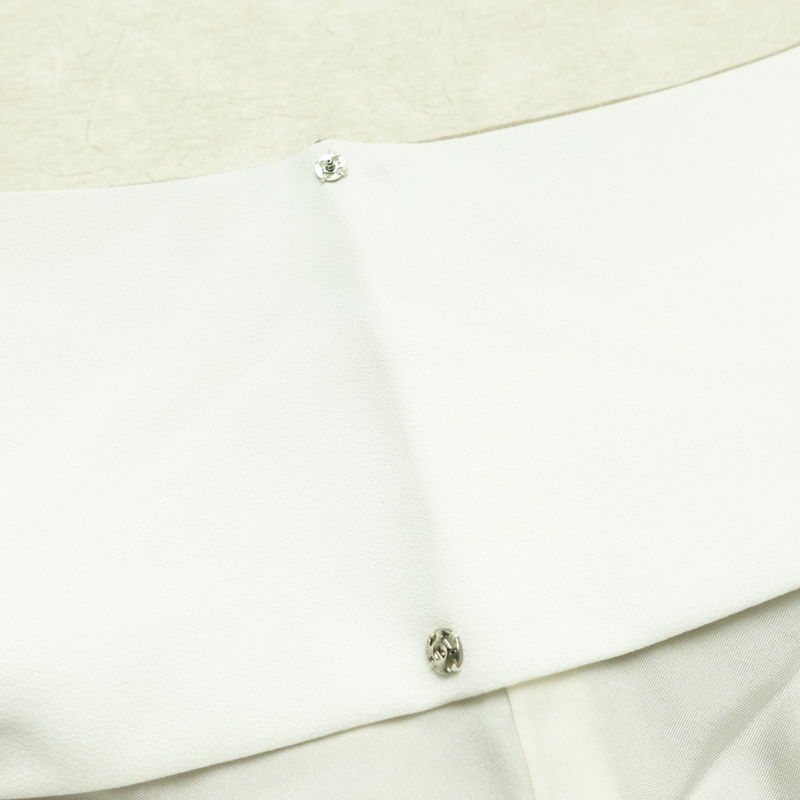 色留袖 良品 五つ紋付き 比翼付き 金駒刺繍 正絹 人物・動物柄 袷仕立て 身丈166cm 裄丈67cm 箔 フォーマル 着物 結婚式 緑・うぐいす色_画像20