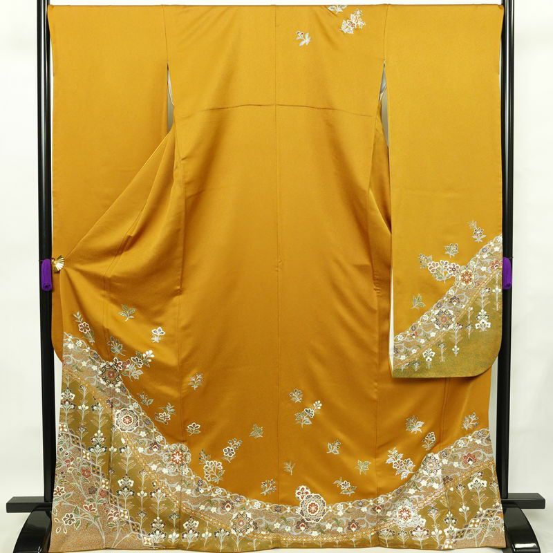 振袖 正絹 木の葉・植物柄 袷仕立て 身丈170.5cm 裄丈69cm 箔 フォーマル 成人式 二十歳 黄・黄土色_画像1