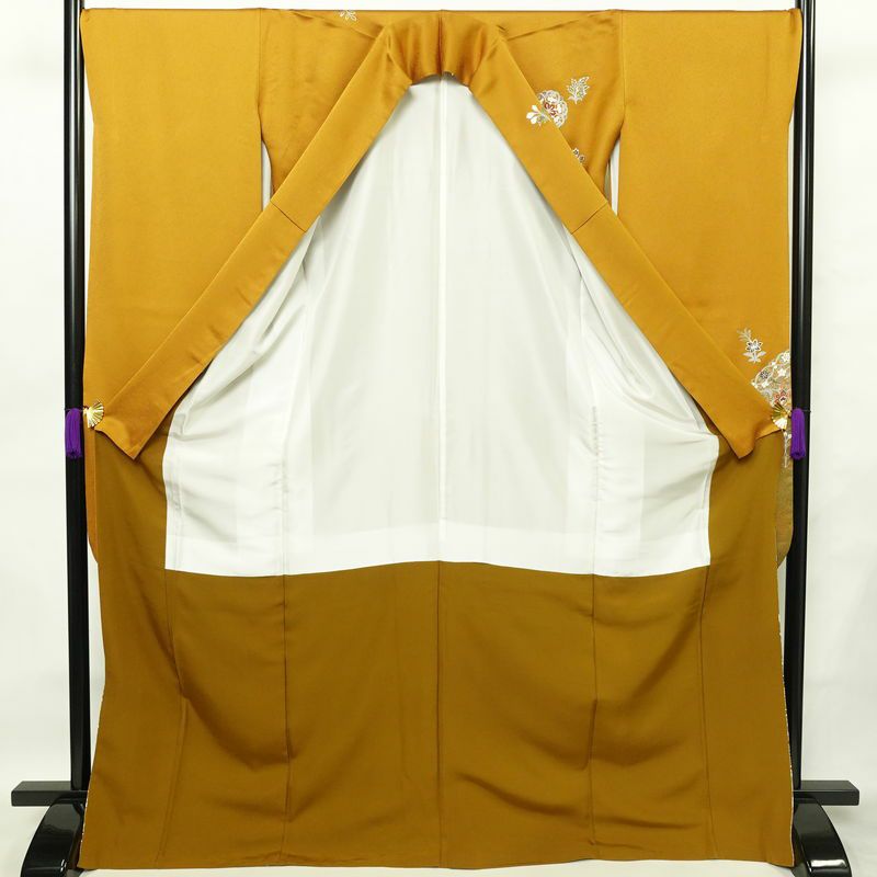 振袖 正絹 木の葉・植物柄 袷仕立て 身丈170.5cm 裄丈69cm 箔 フォーマル 成人式 二十歳 黄・黄土色_画像3