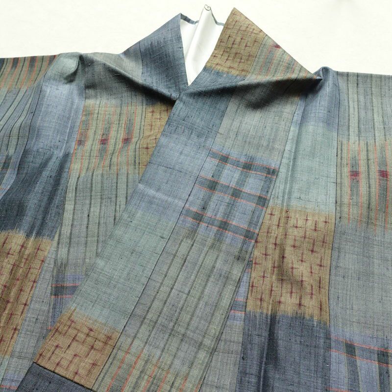 紬 正絹 チェック・格子柄 袷仕立て 身丈161cm 裄丈64.5cm 着物 青・紺_画像17