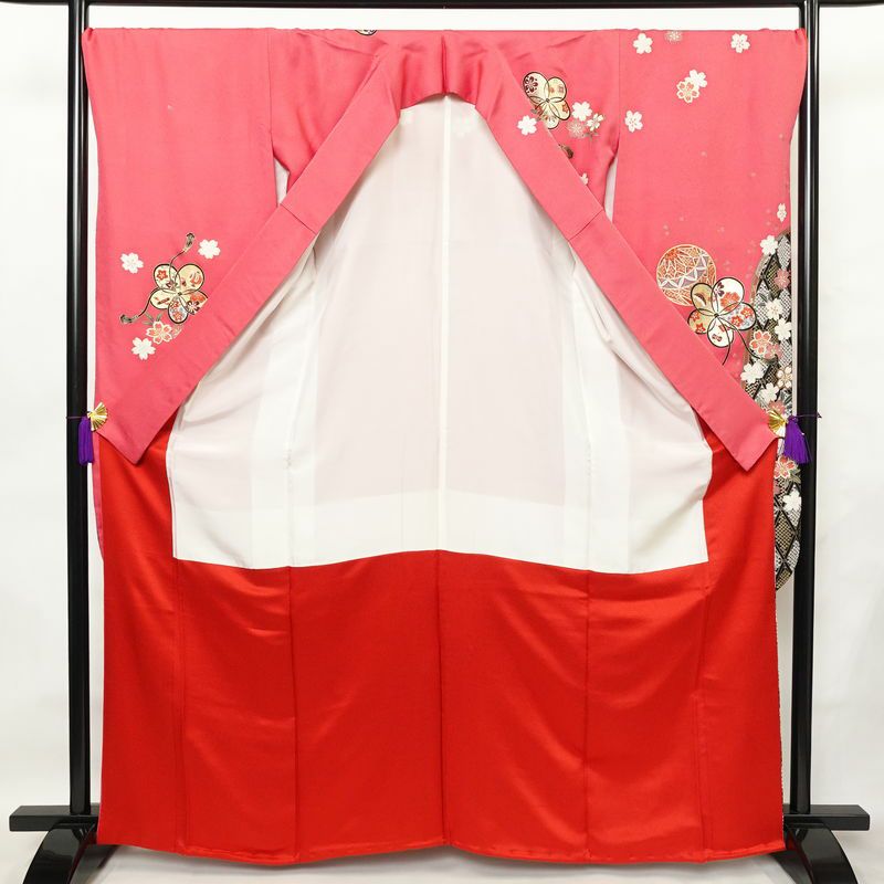振袖 良品 ふき綿仕立て 金駒刺繍 正絹 古典柄 袷仕立て 身丈163.5cm 裄丈70.5cm 箔 金彩 着物 成人式 二十歳 ピンク_画像3
