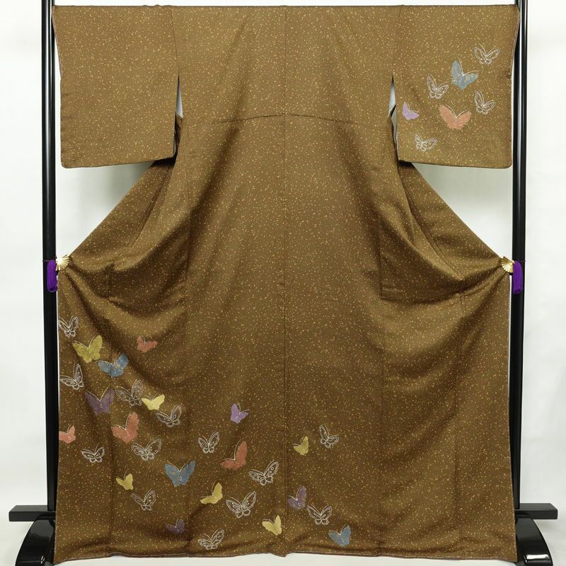 付け下げ 良品 しつけ糸付き 正絹 蝶・昆虫柄 袷仕立て 身丈171cm 裄丈69.5cm 箔 フォーマル 着物 入学式 卒業式 黄・黄土色_画像1