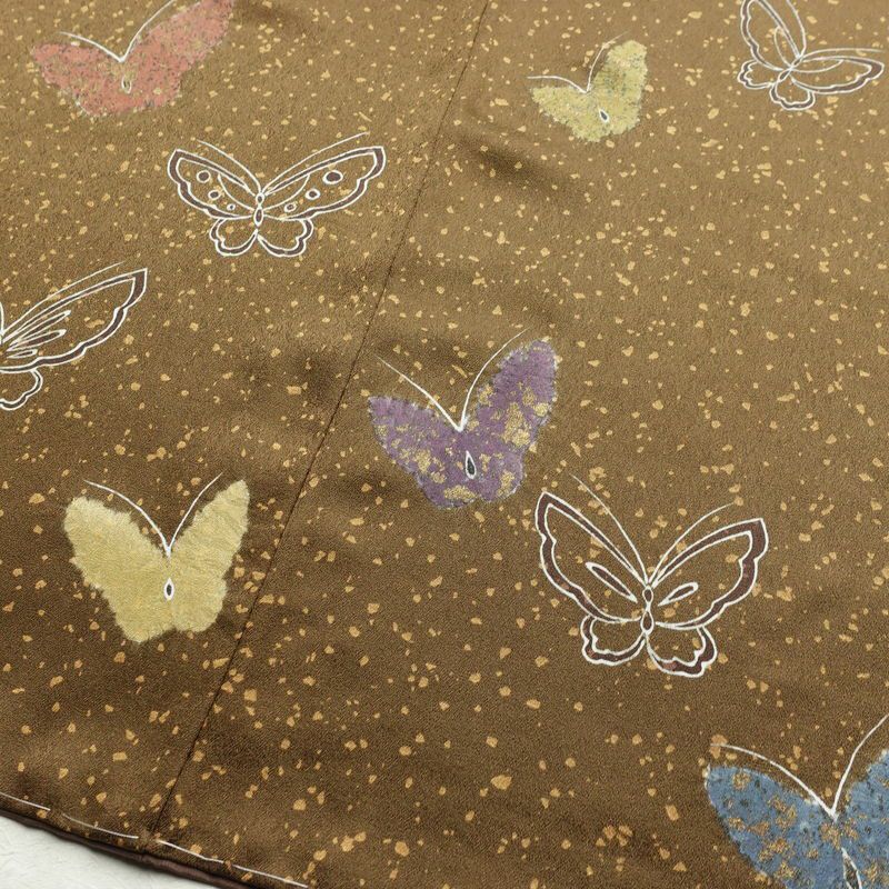 付け下げ 良品 しつけ糸付き 正絹 蝶・昆虫柄 袷仕立て 身丈171cm 裄丈69.5cm 箔 フォーマル 着物 入学式 卒業式 黄・黄土色_画像12