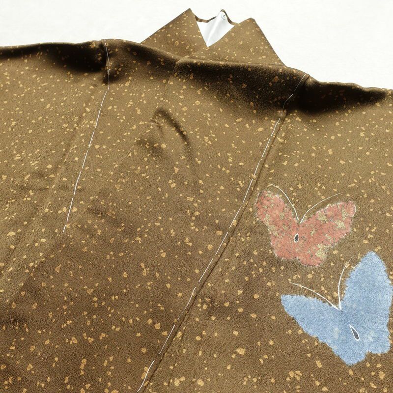 付け下げ 良品 しつけ糸付き 正絹 蝶・昆虫柄 袷仕立て 身丈171cm 裄丈69.5cm 箔 フォーマル 着物 入学式 卒業式 黄・黄土色_画像16