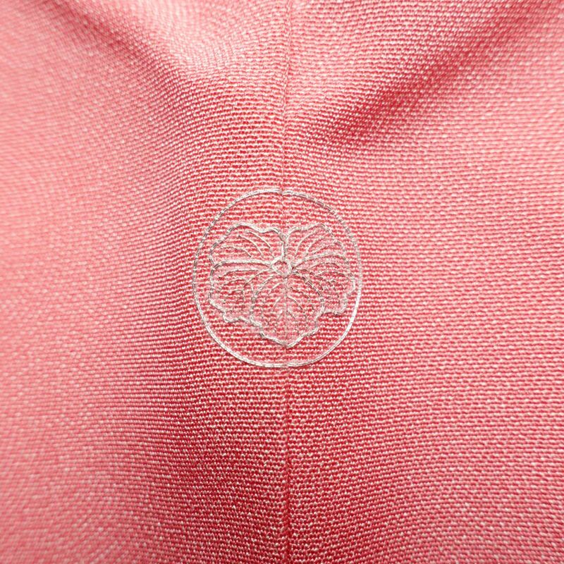 色無地 鮫小紋 しつけ糸付き 縮緬 一つ紋付き 正絹 流水・波柄 袷仕立て 身丈164cm 裄丈67.5cm フォーマル 着物 入学式 ピンク_画像11