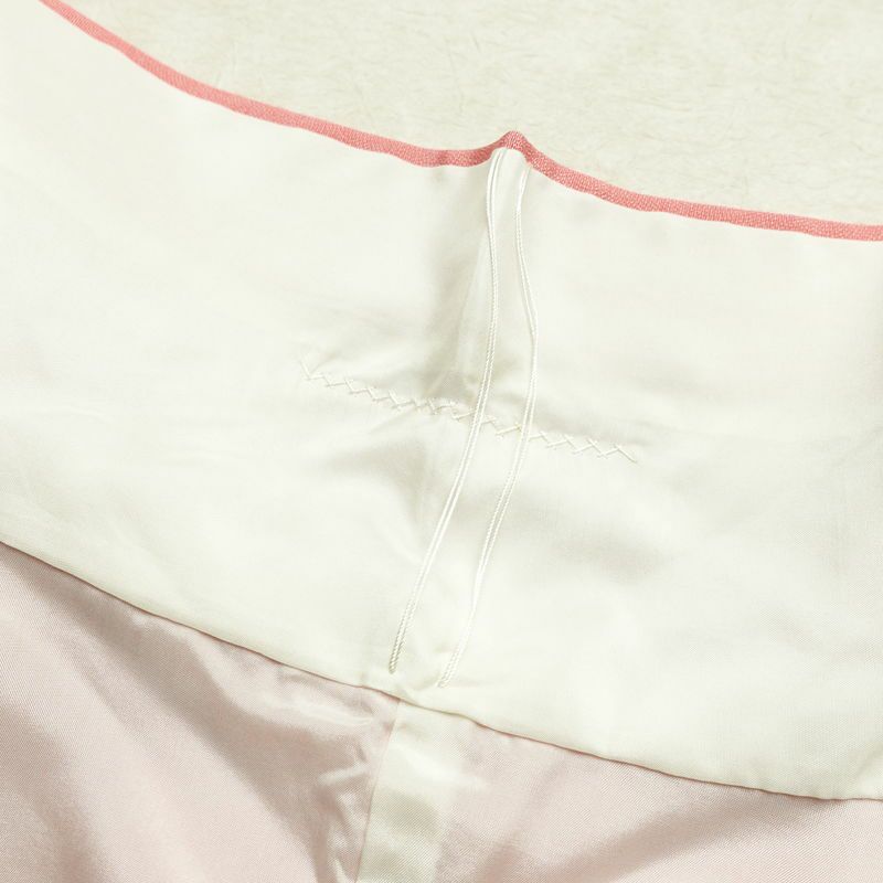 色無地 鮫小紋 しつけ糸付き 縮緬 一つ紋付き 正絹 流水・波柄 袷仕立て 身丈164cm 裄丈67.5cm フォーマル 着物 入学式 ピンク_画像19