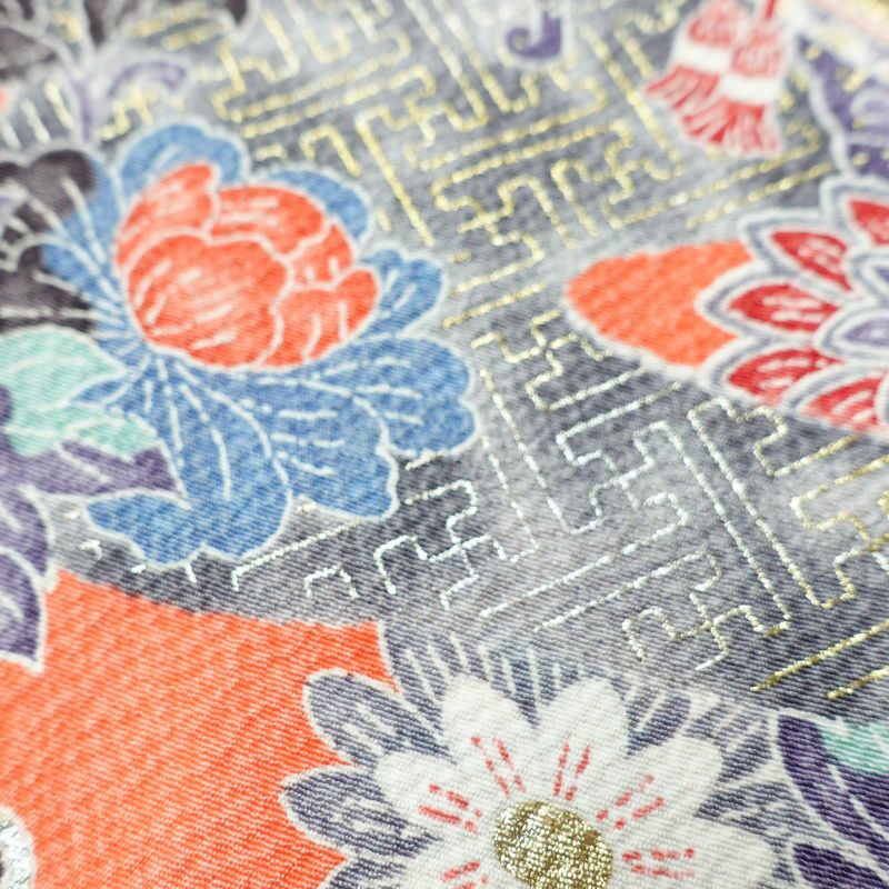 小紋 良品 京都清水 地主神社 落款入り 縮緬 正絹 古典柄 袷仕立て 身丈155cm 裄丈62cm 箔 着物 赤・朱_画像9