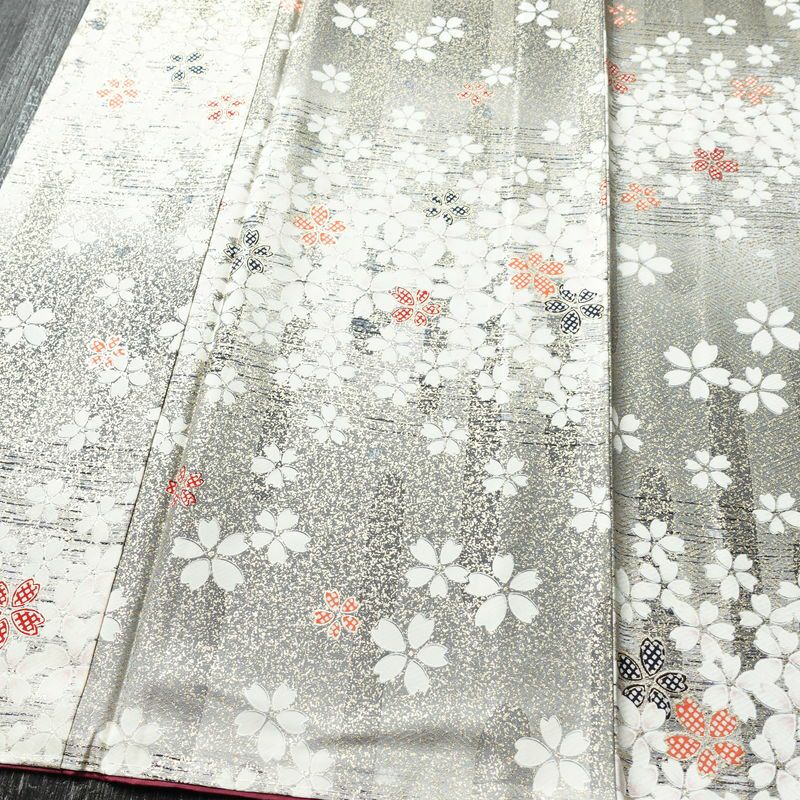小紋 良品 しつけ糸付き 正絹 花柄 袷仕立て 身丈157.5cm 裄丈65cm 箔 金彩 着物 グレー_画像4
