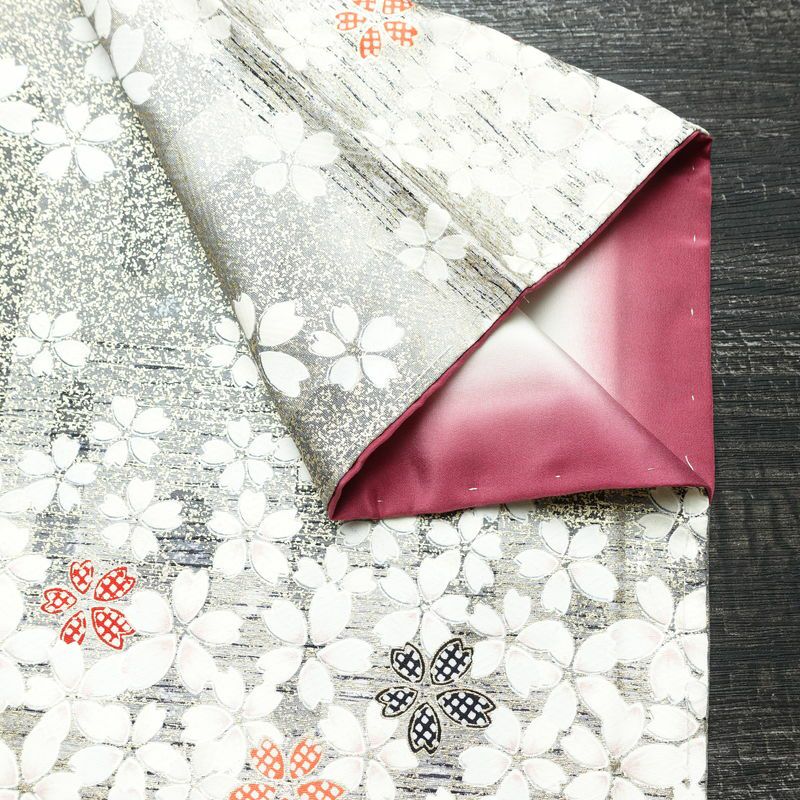 小紋 良品 しつけ糸付き 正絹 花柄 袷仕立て 身丈157.5cm 裄丈65cm 箔 金彩 着物 グレー_画像14