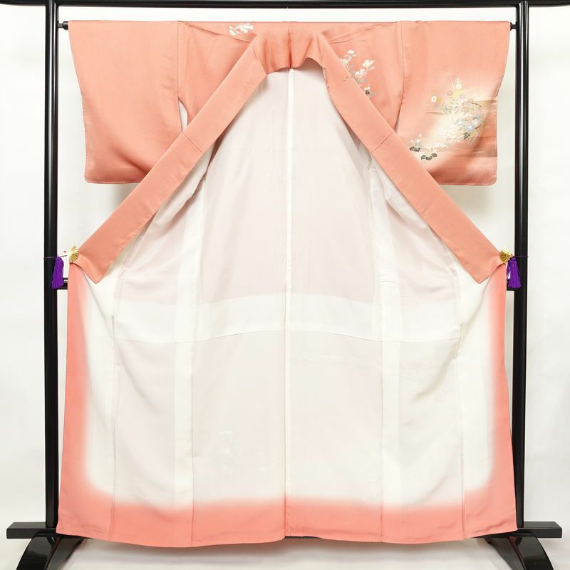 訪問着 美品 しつけ糸付き 一つ紋付き 正絹 古典柄 袷仕立て 身丈160cm 裄丈65.5cm 箔 金彩 フォーマル 着物 入学式 卒業式 結婚式 ピンク_画像3