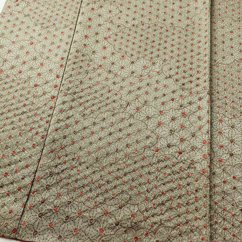 小紋 絞り 綸子 正絹 雲柄 袷仕立て 身丈168.5cm 裄丈64.5cm 麻の葉 着物 緑・うぐいす色_画像4