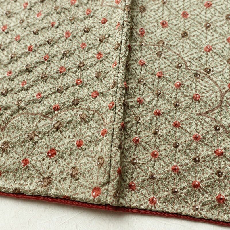 小紋 絞り 綸子 正絹 雲柄 袷仕立て 身丈168.5cm 裄丈64.5cm 麻の葉 着物 緑・うぐいす色_画像10