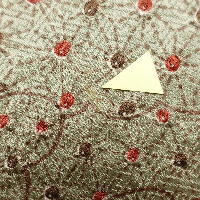 小紋 絞り 綸子 正絹 雲柄 袷仕立て 身丈168.5cm 裄丈64.5cm 麻の葉 着物 緑・うぐいす色_画像14