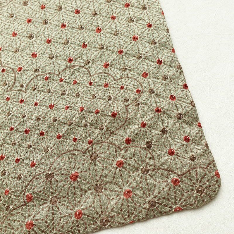 小紋 絞り 綸子 正絹 雲柄 袷仕立て 身丈168.5cm 裄丈64.5cm 麻の葉 着物 緑・うぐいす色_画像17