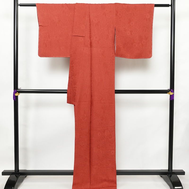 色無地 良品 しつけ糸付き 一つ紋付き 正絹 花柄 袷仕立て 身丈167cm 裄丈69cm フォーマル 着物 お茶会 赤・朱_画像2