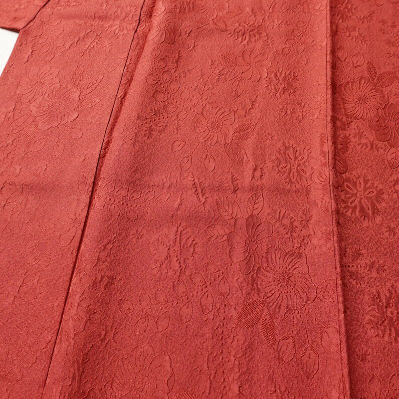 色無地 良品 しつけ糸付き 一つ紋付き 正絹 花柄 袷仕立て 身丈167cm 裄丈69cm フォーマル 着物 お茶会 赤・朱_画像5