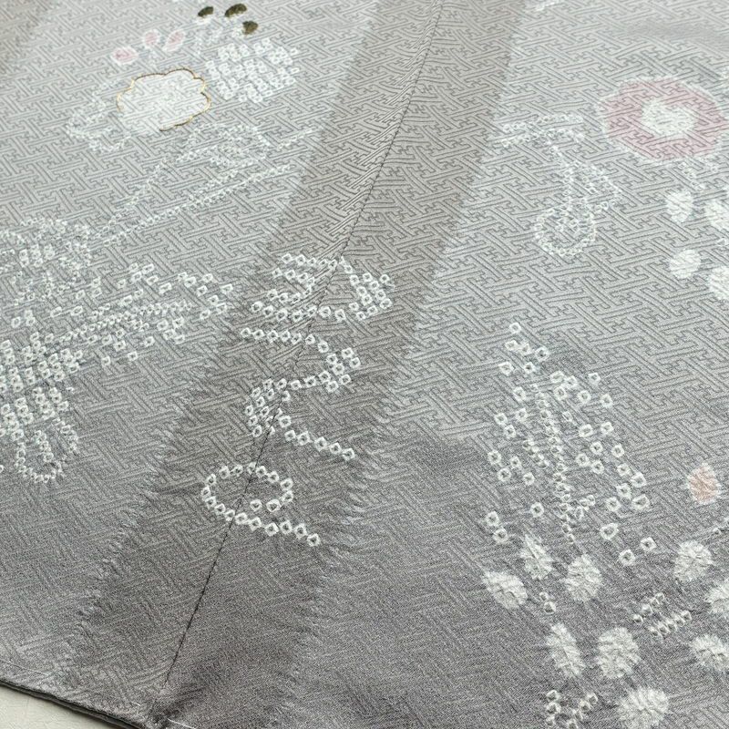 訪問着 美品 しつけ糸付き 絞り 一つ紋付き 正絹 花柄 袷仕立て 身丈159.5cm 裄丈65cm 刺繍 フォーマル 着物 入学式 卒業式 結婚式 グレー_画像13