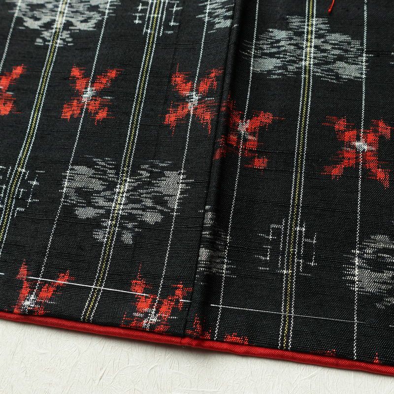 紬 しつけ糸付き 正絹 縞柄・線柄 袷仕立て 身丈166cm 裄丈66.5cm 着物 黒_画像10