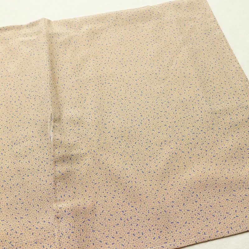 小紋 良品 しつけ糸付き 総柄 正絹 その他の柄 袷仕立て 身丈154.5cm 裄丈63.5cm 柄八掛 着物 ベージュ_画像12