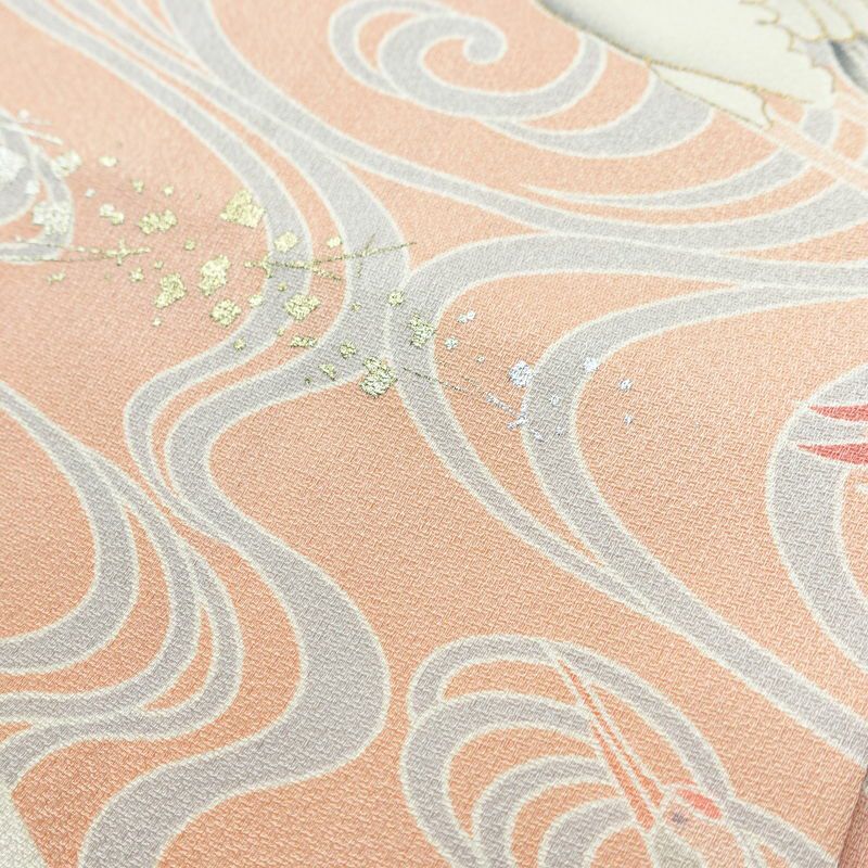 色留袖 しつけ糸付き 金駒刺繍 一つ紋付き 正絹 人物・動物柄 袷仕立て 身丈156.5cm 裄丈68cm 箔 刺繍 共八掛 金彩 フォーマル 着物 結婚式 ピンク_画像11