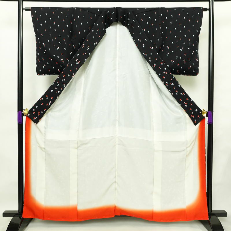 小紋 付下小紋 良品 しつけ糸付き 正絹 花柄 袷仕立て 身丈161cm 裄丈63cm 着物 黒_画像3