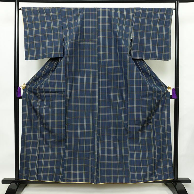 紬 良品 正絹 チェック・格子柄 袷仕立て 身丈159cm 裄丈66cm 着物 青・紺_画像1