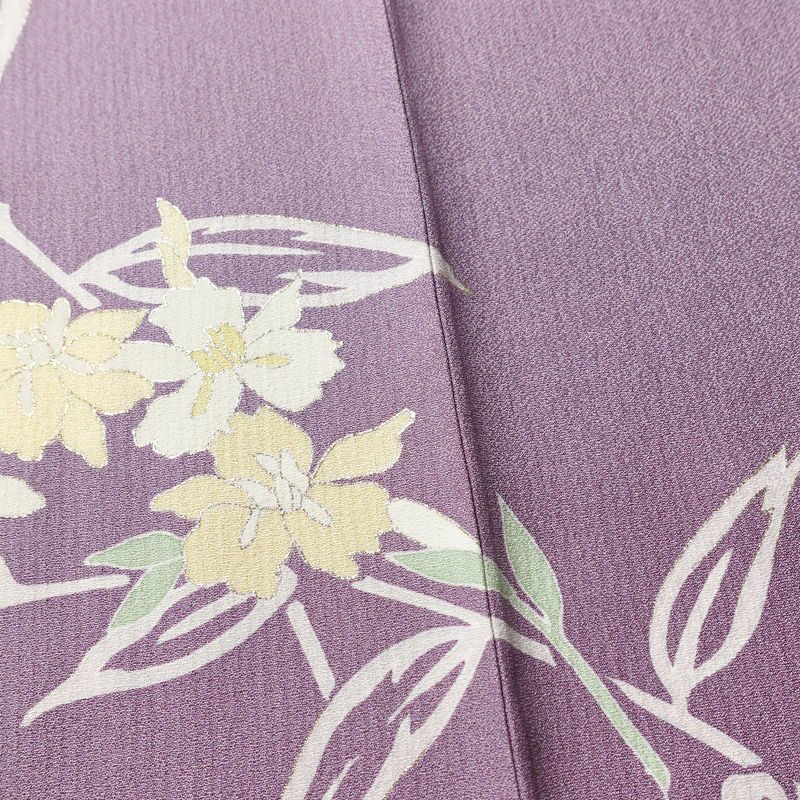 付け下げ 良品 しつけ糸付き 正絹 花柄 袷仕立て 身丈169cm 裄丈70.5cm 箔 フォーマル 着物 入学式 卒業式 結婚式 紫・藤色_画像11