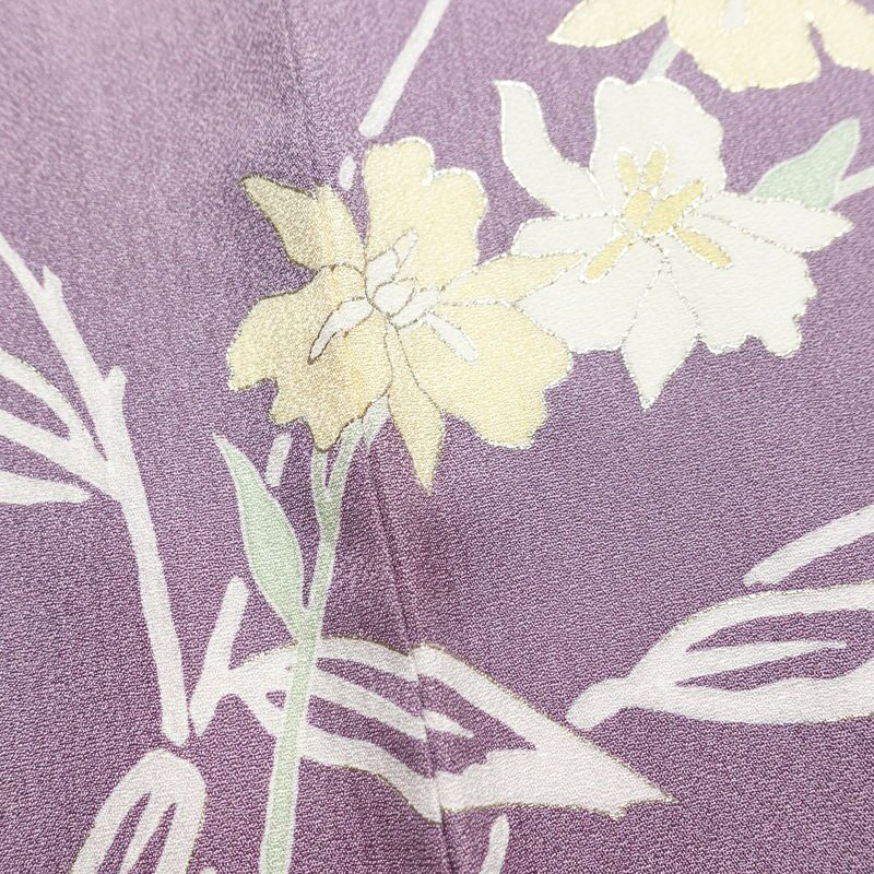 付け下げ 良品 しつけ糸付き 正絹 花柄 袷仕立て 身丈169cm 裄丈70.5cm 箔 フォーマル 着物 入学式 卒業式 結婚式 紫・藤色_画像13