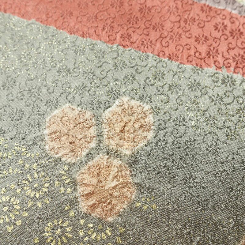 訪問着 良品 絞り 綸子 正絹 木の葉・植物柄 袷仕立て 身丈161.5cm 裄丈68cm 箔 共八掛 金彩 フォーマル 着物 入学式 卒業式 くすみピンク 結婚式 ピンク_画像10