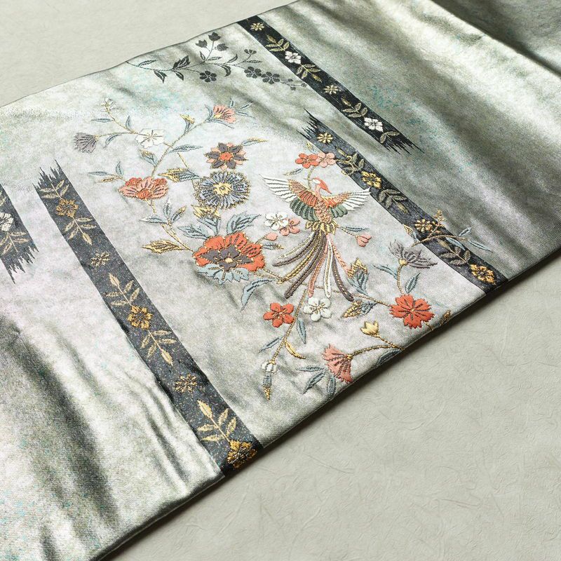 名古屋帯 太鼓柄 良品 正絹 木の葉・植物柄 名古屋仕立て 箔 刺繍 金・銀_画像11