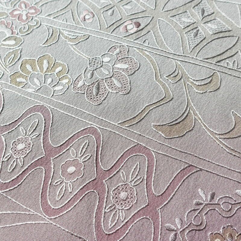 付け下げ 美品 しつけ糸付き 縮緬 正絹 人物・動物柄 袷仕立て 身丈170cm 裄丈70cm 刺繍 フォーマル 着物 入学式 卒業式 結婚式 ぼかし 紫・藤色_画像12