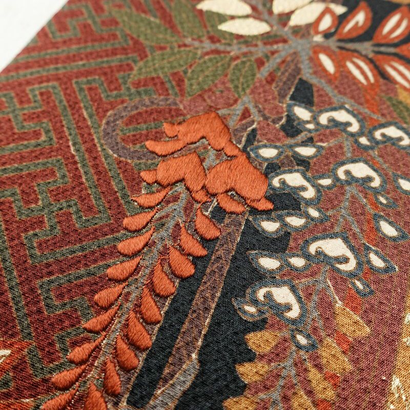 訪問着 良品 金駒刺繍 正絹 古典柄 袷仕立て 身丈166cm 裄丈67.5cm 箔 刺繍 金彩 フォーマル 着物 黒_画像8