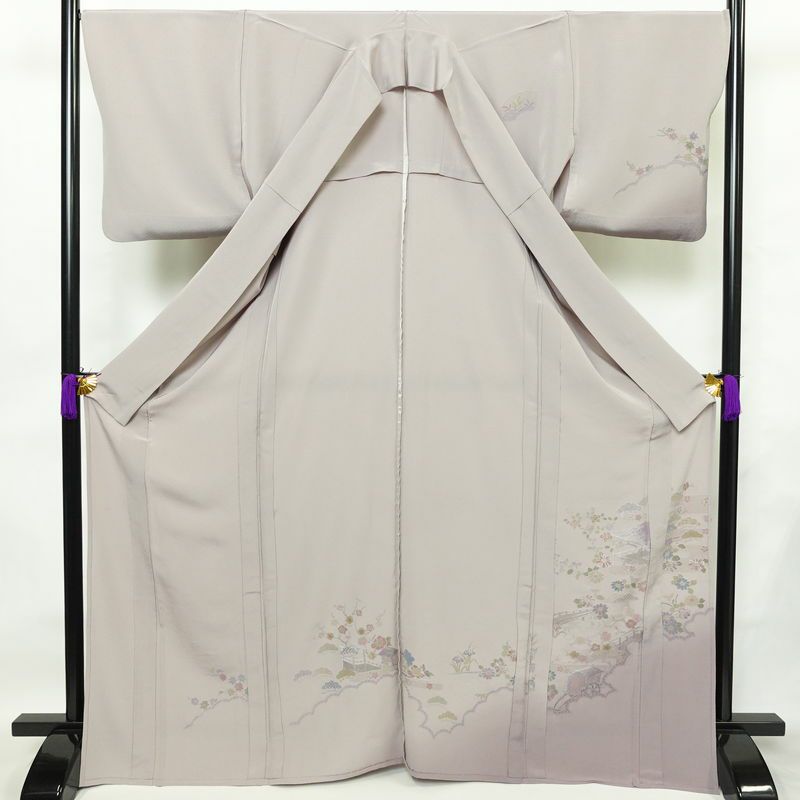 単衣 付下 良品 スワトウ刺繍 縮緬 正絹 風景柄 単衣仕立て 身丈169cm 裄丈68.5cm 刺繍 フォーマル 着物 付け下げ 紫・藤色_画像3