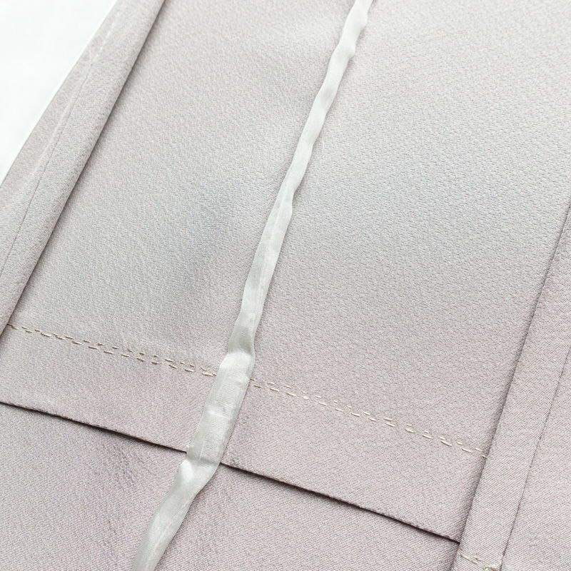 単衣 付下 良品 スワトウ刺繍 縮緬 正絹 風景柄 単衣仕立て 身丈169cm 裄丈68.5cm 刺繍 フォーマル 着物 付け下げ 紫・藤色_画像19