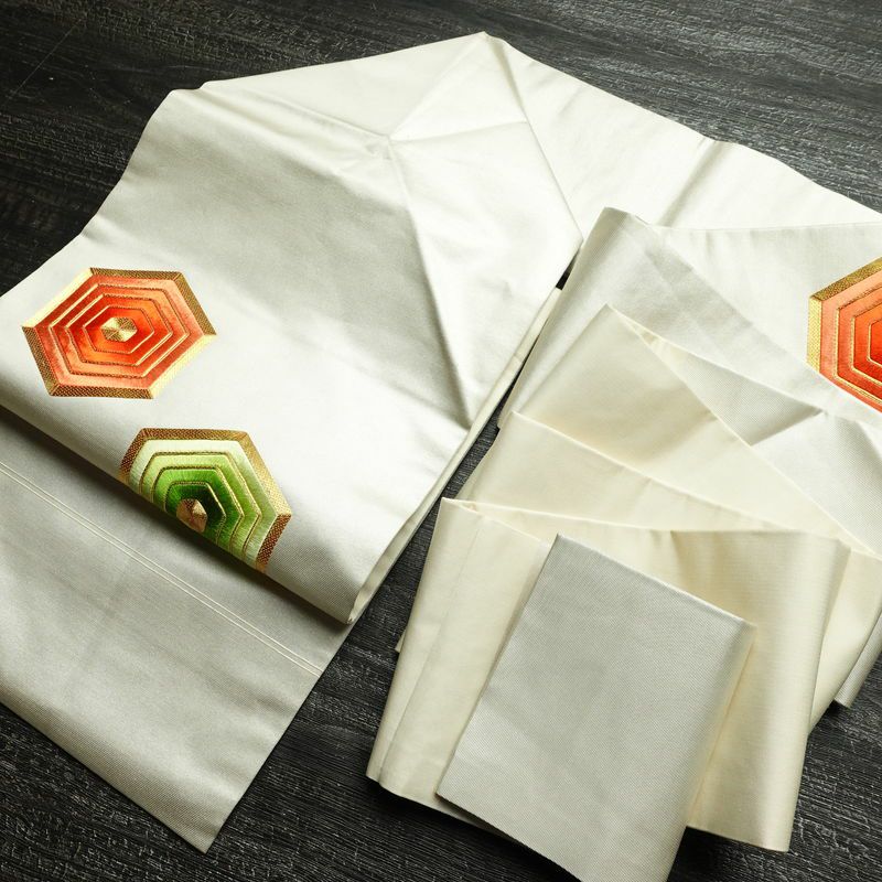 名古屋帯 太鼓柄 金駒刺繍 正絹 亀甲柄 名古屋仕立て 刺繍 金糸 帯 金・銀_画像17