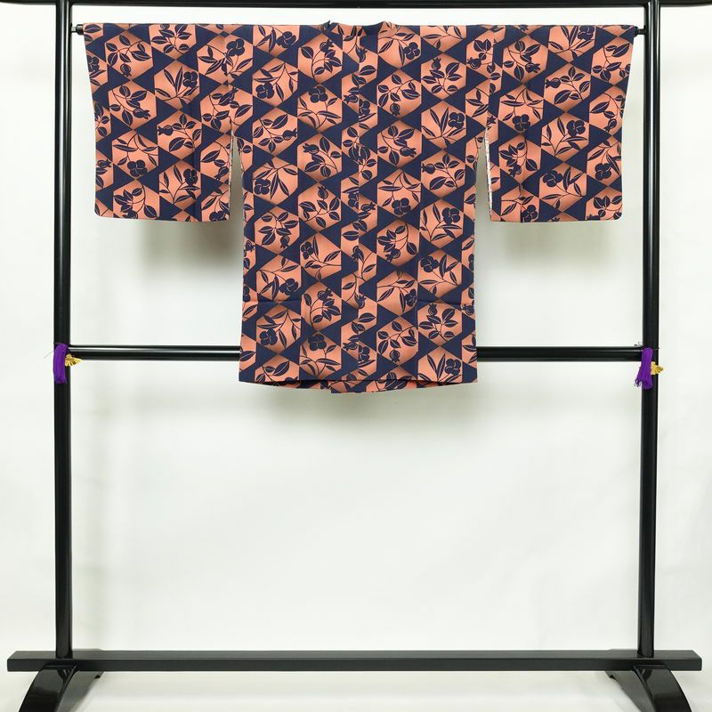 道行コート 良品 浜ちりめん 縮緬 正絹 木の葉・植物柄 袷仕立て 身丈85.5cm 裄丈66cm ピンク_画像2