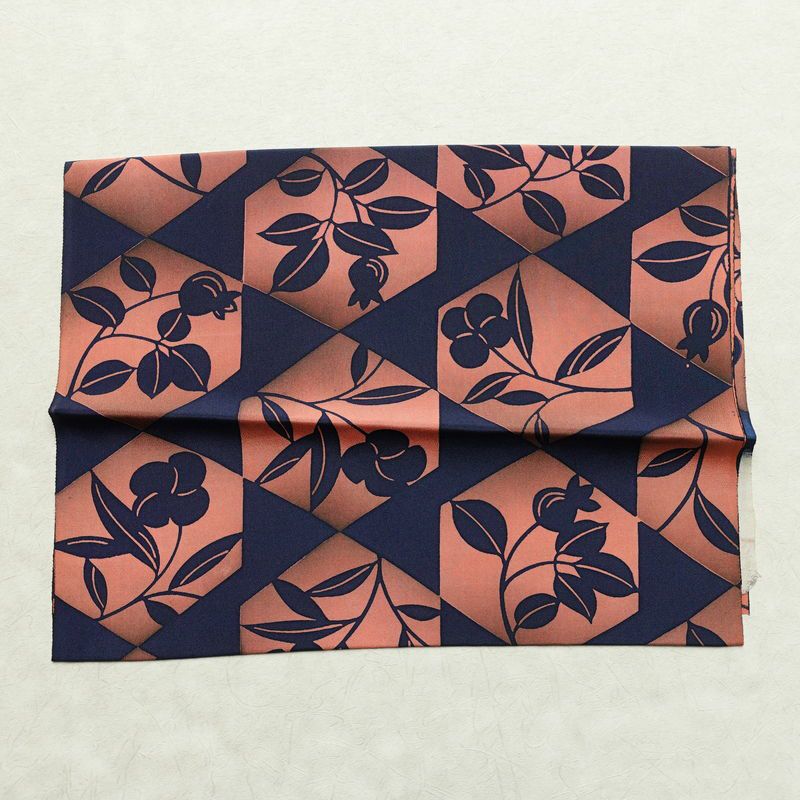 道行コート 良品 浜ちりめん 縮緬 正絹 木の葉・植物柄 袷仕立て 身丈85.5cm 裄丈66cm ピンク_画像14