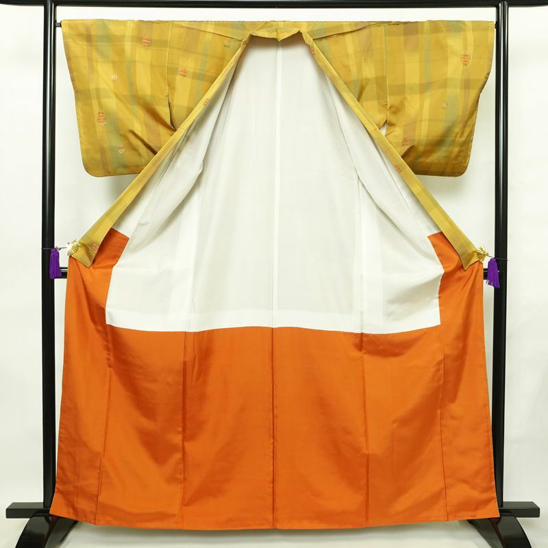 紬 アンサンブル セット品 正絹 チェック・格子柄 袷仕立て 身丈163cm 裄丈67cm 着物 黄・黄土色_画像2