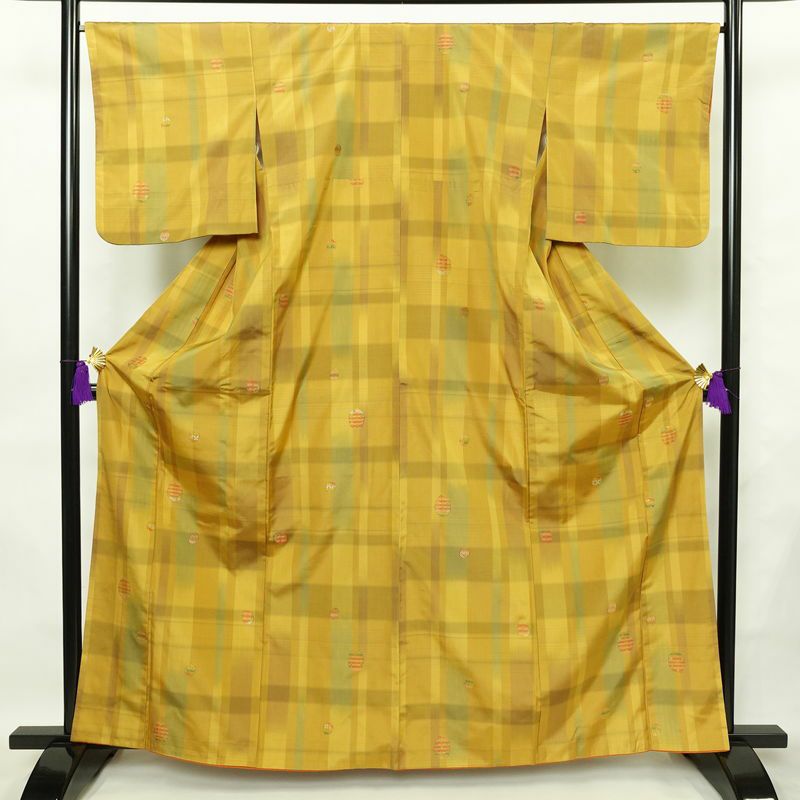 紬 アンサンブル セット品 正絹 チェック・格子柄 袷仕立て 身丈163cm 裄丈67cm 着物 黄・黄土色_画像3