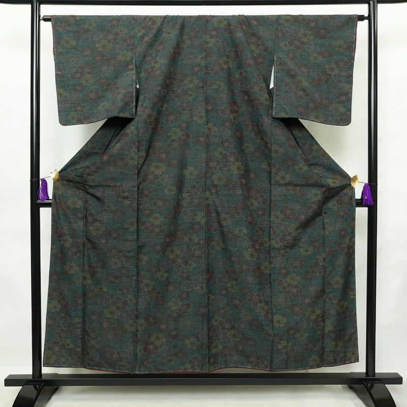 紬 良品 しつけ糸付き 正絹 花柄 袷仕立て 身丈155cm 裄丈63.5cm 着物 緑・うぐいす色_画像1