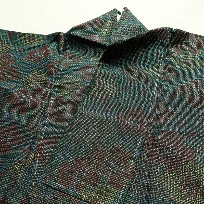 紬 良品 しつけ糸付き 正絹 花柄 袷仕立て 身丈155cm 裄丈63.5cm 着物 緑・うぐいす色_画像16