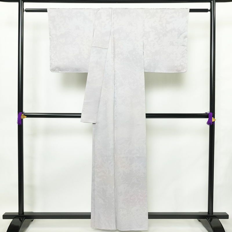 小紋 落款入り 正絹 木の葉・植物柄 袷仕立て 身丈159cm 裄丈64cm リサイクル着物 一部しつけ糸付き 着物 ぼかし 紫・藤色_画像2