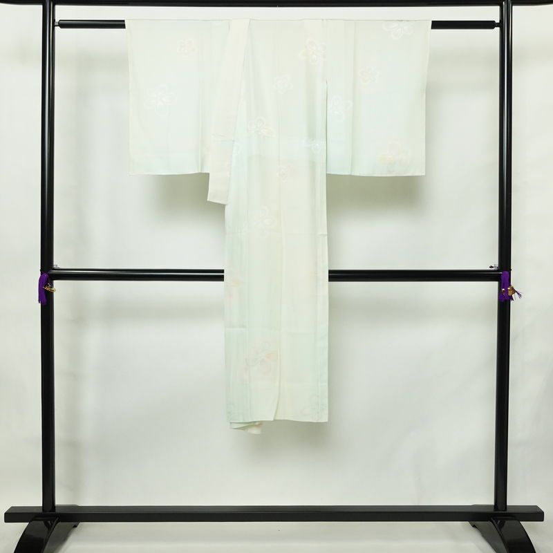 長襦袢 良品 正絹 花柄 袖無双・胴抜き 身丈123.5cm 裄丈63.5cm 一部しつけ糸付き フォーマル 上品 緑・うぐいす色_画像2