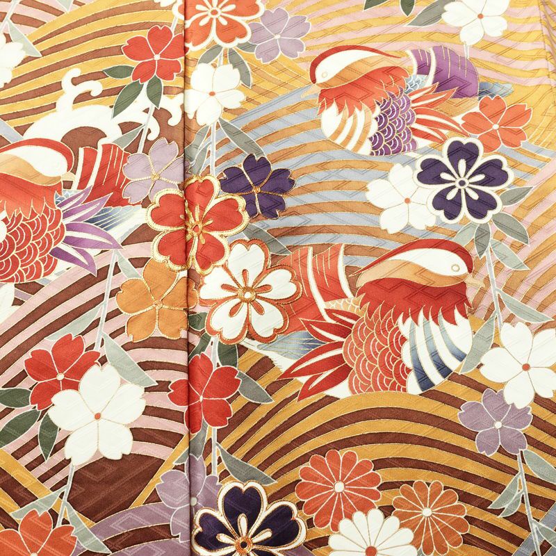 振袖 金駒刺繍 正絹 古典柄 袷仕立て 身丈168cm 裄丈67.5cm リサイクル着物 帯 金彩 成人式 二十歳 二十歳の集い フォーマル 華やか 黄・黄土色_画像6