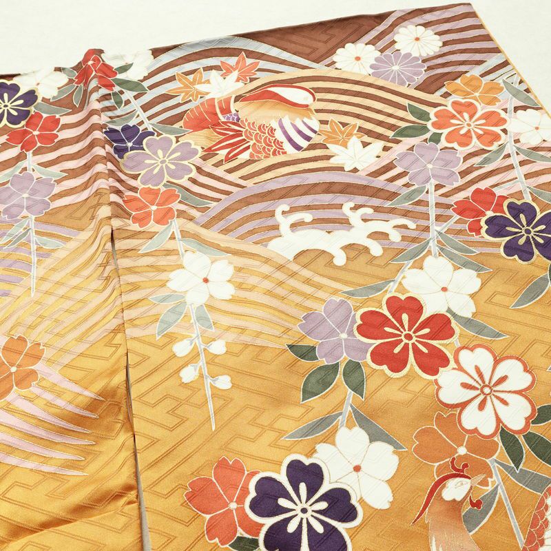 振袖 金駒刺繍 正絹 古典柄 袷仕立て 身丈168cm 裄丈67.5cm リサイクル着物 帯 金彩 成人式 二十歳 二十歳の集い フォーマル 華やか 黄・黄土色_画像17